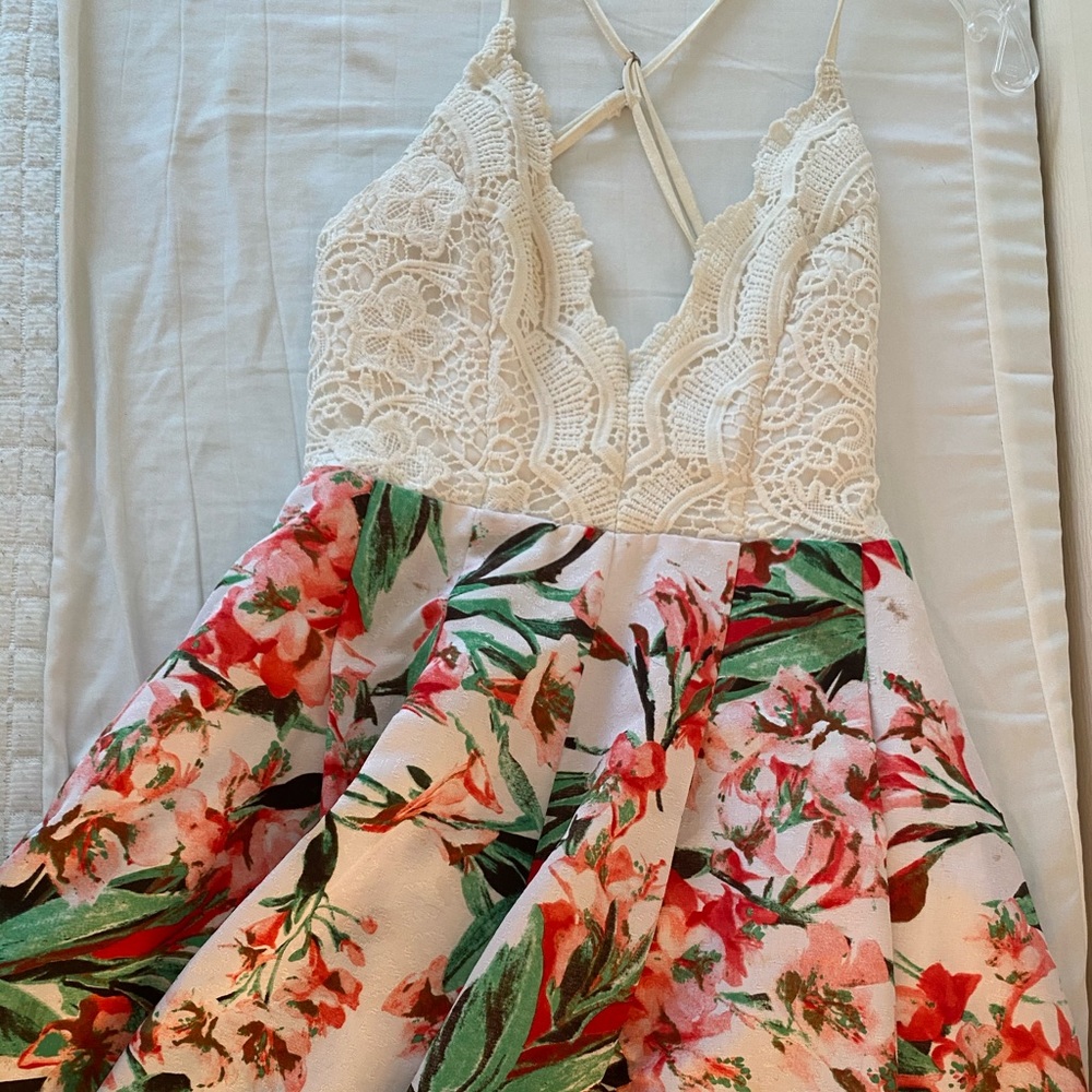 Cute backless floral romper